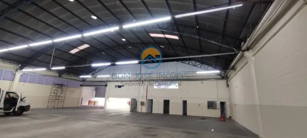Galpão / Depósito / Armazém para alugar, 3671m² no Jardim Triângulo, Taboão da Serra