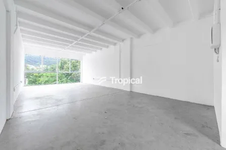 Conjunto Comercial / Sala para alugar, 50m² no Velha Central, Blumenau