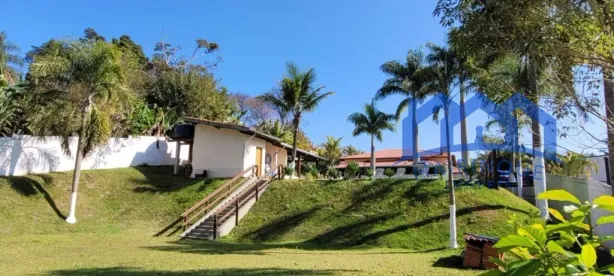 Fazenda / Sítio / Chácara com 3 Quartos à venda, 2000m² no , Mairinque