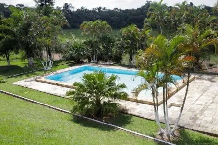 Fazenda / Sítio / Chácara com 4 Quartos à venda, 700m² no Capela de São Pedro, Vargem Grande Paulista