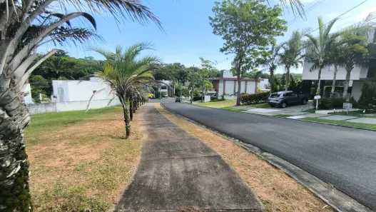 Terreno / Lote / Condomínio à venda, 636m² no Alphaville (Abrantes), Camaçari