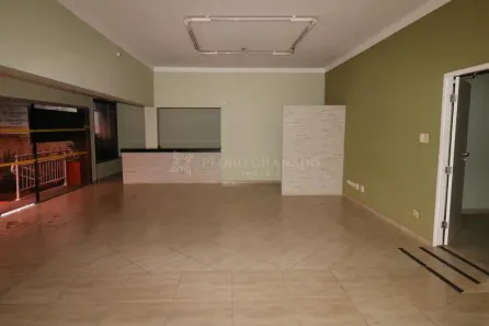 Prédio Inteiro à venda, 404m² no Zona 04, Maringá