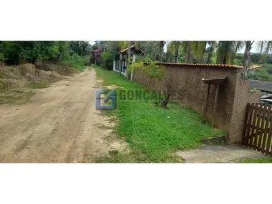 Fazenda / Sítio / Chácara com 3 Quartos à venda, 120m² no Várzea de Baixo, Sarapuí