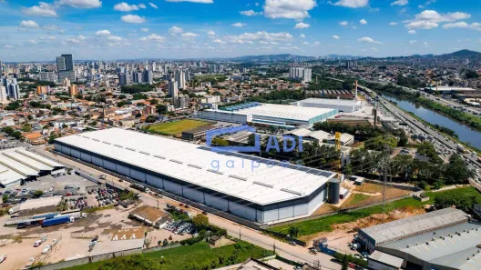 Galpão / Depósito / Armazém para alugar, 3900m² no Presidente Altino, Osasco