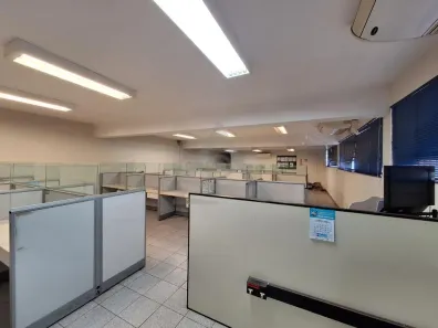 Galpão / Depósito / Armazém para venda ou aluguel, 2272m² no Jardim Santa Genebra, Campinas