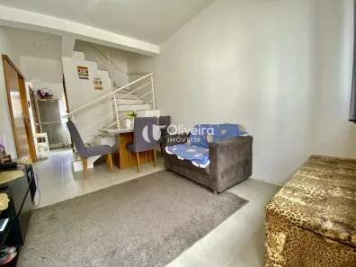 Casa de Condomínio com 2 Quartos à venda, 82m² no Tomazetti, Santa Maria