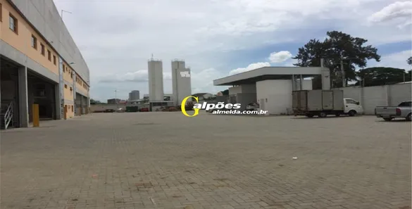 Galpão / Depósito / Armazém para alugar, 2400m² no Vila Sul Americana, Carapicuíba