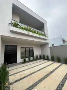 Sobrado com 3 Quartos à venda, 132m² no Itacolomi, Balneário Piçarras