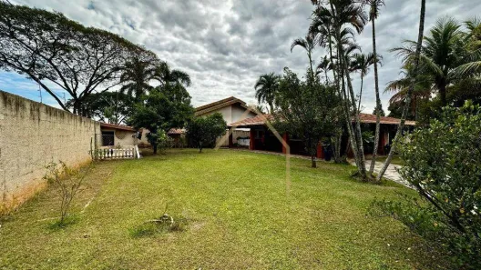 Fazenda / Sítio / Chácara com 3 Quartos à venda, 269m² no Recanto Jatobá, Americana