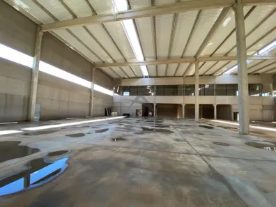 Galpão / Depósito / Armazém para venda ou aluguel, 1239m² no Cascata, Paulínia