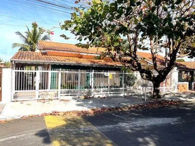 Casa com 3 Quartos à venda, 138m² no Centro, Águas de São Pedro