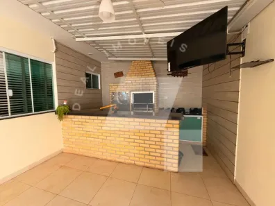 Casa com 2 Quartos para alugar, 130m² no Jardim Itaipu, Maringá