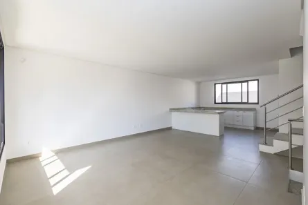Sobrado com 3 Quartos para alugar, 157m² no Jardim Social, Curitiba