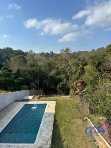 Fazenda / Sítio / Chácara com 2 Quartos à venda, 588m² no , Mairinque