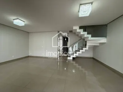 Sobrado com 3 Quartos para venda ou aluguel, 150m² no Brasil, Vitória da Conquista