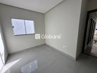 Casa com 3 Quartos para alugar, 90m² no Jardim Olímpico, Montes Claros