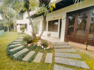 Casa com 3 Quartos para alugar, 380m² no Do Salto, Blumenau