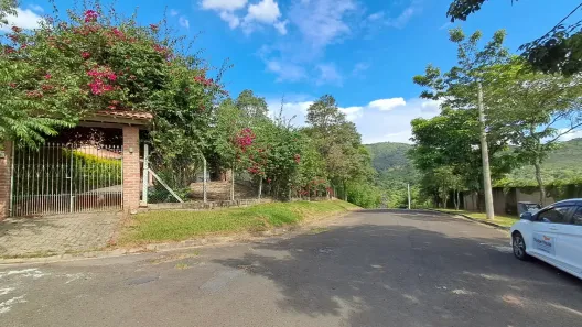 Casa de Condomínio com 2 Quartos à venda, 5000m² no Recanto dos Pássaros, Alumínio
