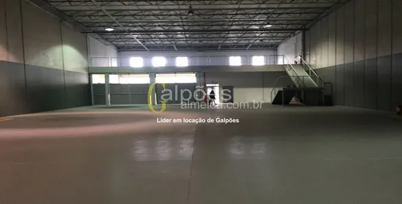 Galpão / Depósito / Armazém para alugar, 890m² no Santa Fé, Osasco