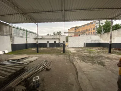 Galpão / Depósito / Armazém à venda, 2000m² no Vigário Geral, Rio de Janeiro