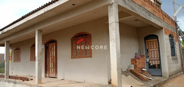 Casa com 4 Quartos à venda, 140m² no Centro, Confins