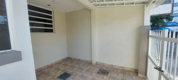 Sobrado com 2 Quartos para alugar, 120m² no Vila Alice (Vicente de Carvalho), Guarujá
