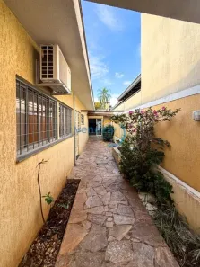 Casa com 4 Quartos para alugar, 205m² no Lago Parque, Londrina