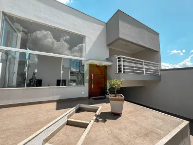 Sobrado com 3 Quartos à venda, 280m² no Jardim Maria Helena, Nova Odessa