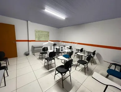 Prédio Inteiro com 5 Quartos à venda, 600m² no Setor Garavelo, Aparecida de Goiânia