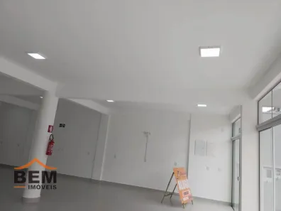Conjunto Comercial / Sala para alugar, 160m² no Centro, Camboriú
