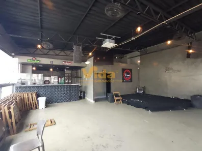 Loja / Salão / Ponto Comercial à venda, 500m² no km 18, Osasco