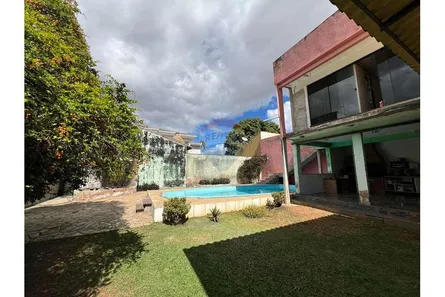 Casa com 2 Quartos à venda, 200m² no Região dos Lagos, Brasília