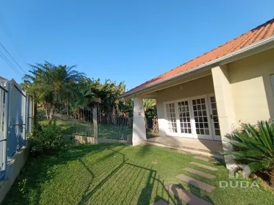 Casa com 4 Quartos para alugar, 371m² no Mina Brasil, Criciúma