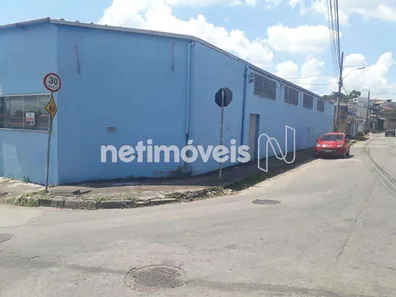 Galpão / Depósito / Armazém à venda, 260m² no Petrópolis, Betim