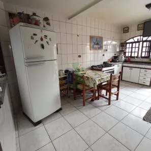 Sobrado com 3 Quartos à venda, 175m² no Cidade Nova Jacareí, Jacareí