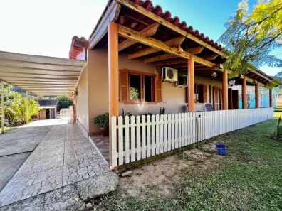 Fazenda / Sítio / Chácara com 3 Quartos à venda, 160m² no Palma, Santa Maria