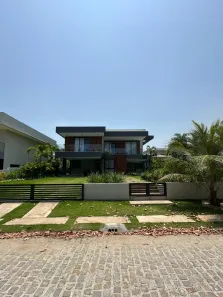 Casa de Condomínio com 5 Quartos para venda ou aluguel, 650m² no Busca Vida (Abrantes), Camaçari