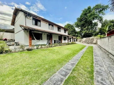Casa de Condomínio com 5 Quartos à venda, 340m² no Centro, Guapimirim