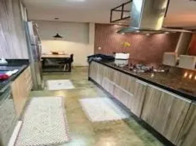 Casa com 4 Quartos à venda, 200m² no Região dos Lagos, Brasília