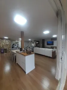 Casa de Condomínio com 3 Quartos à venda, 235m² no Corrêas, Petrópolis