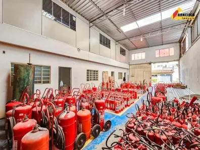 Galpão / Depósito / Armazém à venda, 300m² no Bom Pastor, Divinópolis