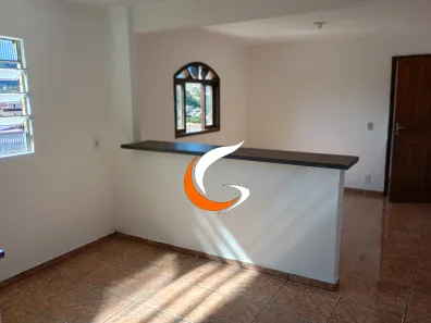 Casa com 2 Quartos para alugar, 70m² no Castelanea, Petrópolis
