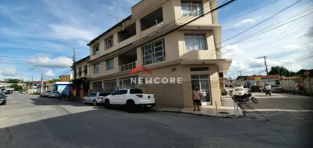 Galpão / Depósito / Armazém à venda, 201m² no Centro, Esmeraldas