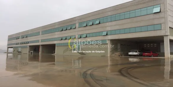 Galpão / Depósito / Armazém para venda ou aluguel, 7260m² no Mombaça, São Roque
