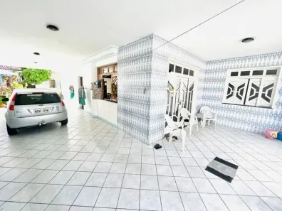 Casa com 4 Quartos à venda, 300m² no Pereira Lobo, Aracaju