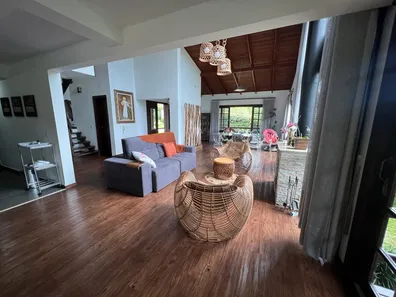 Casa de Condomínio com 3 Quartos à venda, 232m² no Rondinha, Campo Largo