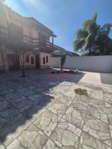 Casa com 4 Quartos para alugar, 261m² no Piratininga, Niterói