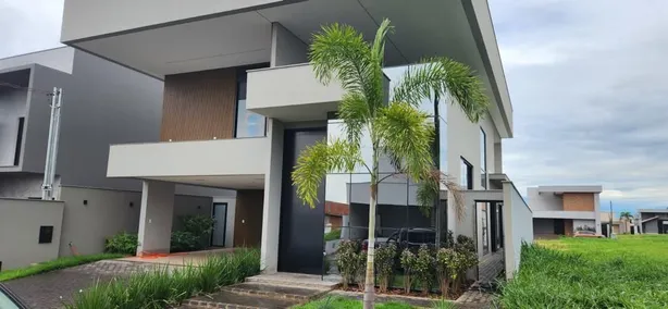 Sobrado com 4 Quartos à venda, 320m² no Condomínio Vale das Araras, Rio Verde