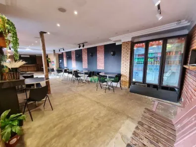 Prédio Inteiro para alugar, 630m² no Cidade Intercap, Taboão da Serra