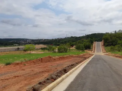 Terreno / Lote / Condomínio à venda, 1400m² no Centro, Pedro Leopoldo